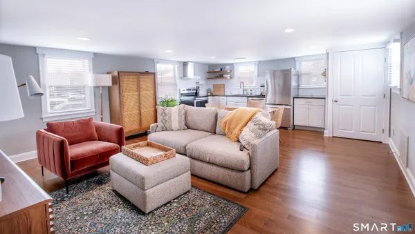 $2,450 | 421 Main Street, Ridgefield, CT 06877