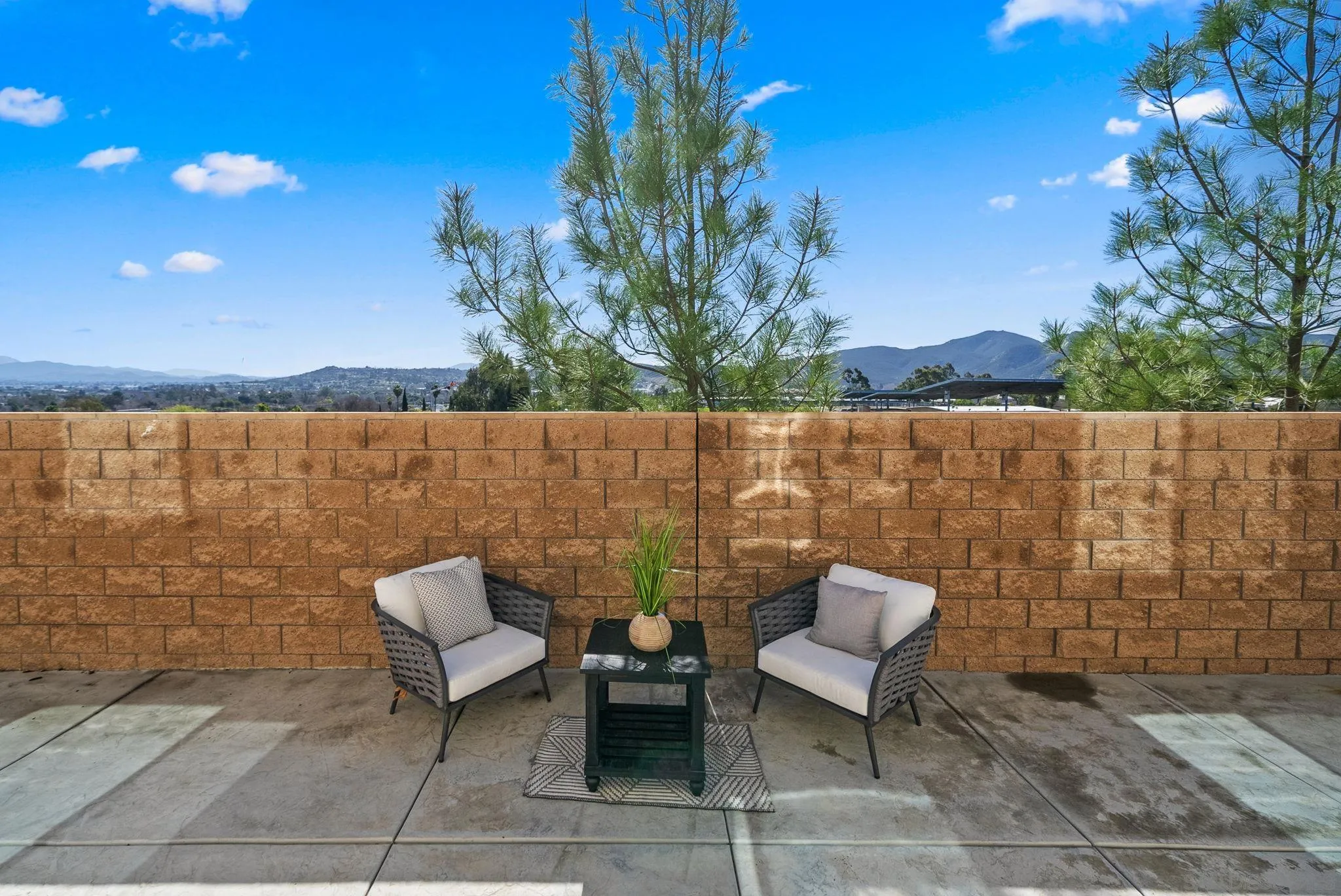 8749 Scrub Oak Street Santee, CA 92071 - Photo 24 of 43 a view of sitting area with lake view