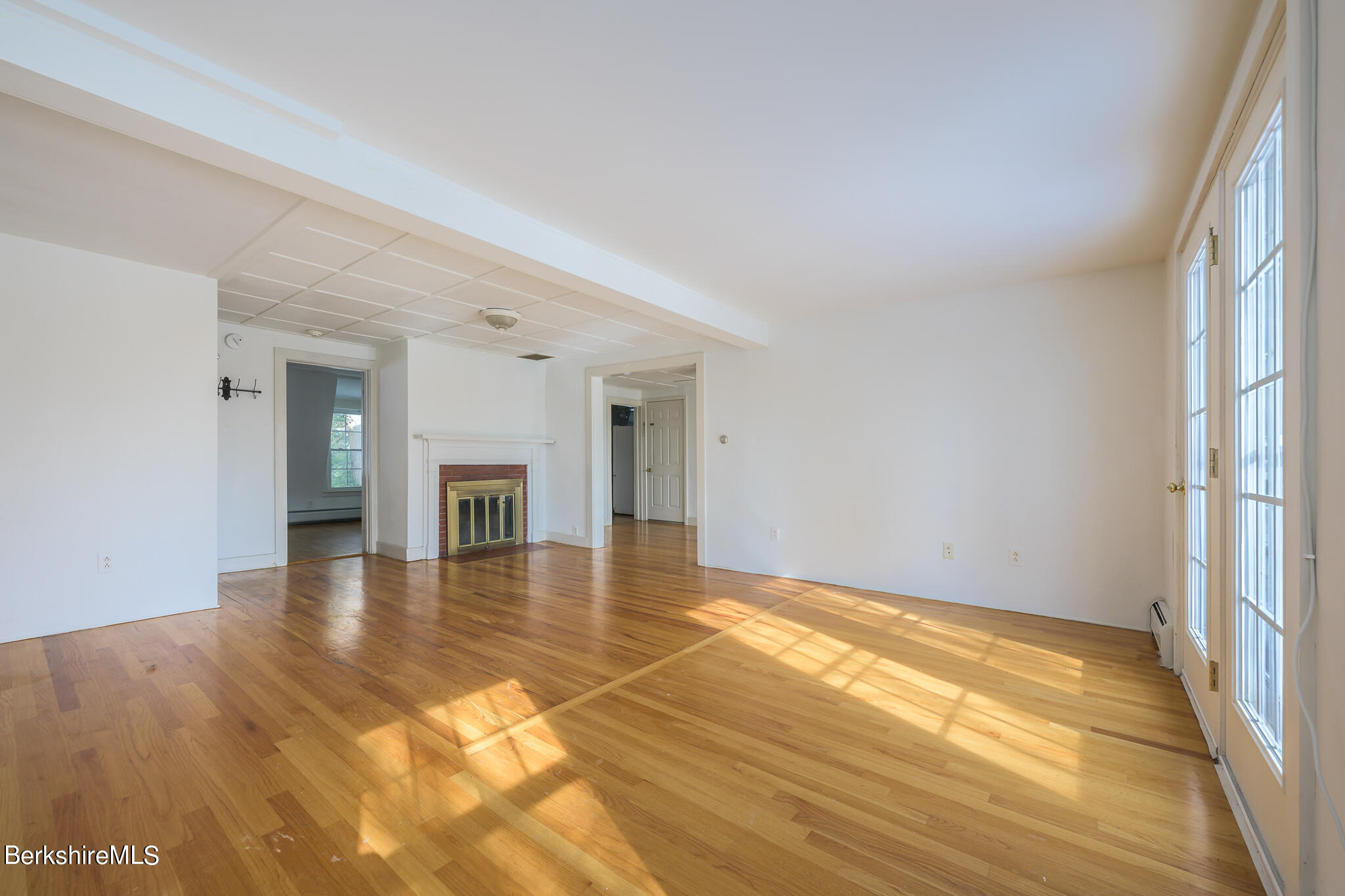 26 Old Stockbridge Road, Unit 4 Lenox, MA 01240 - Photo 6 of 26 Living room