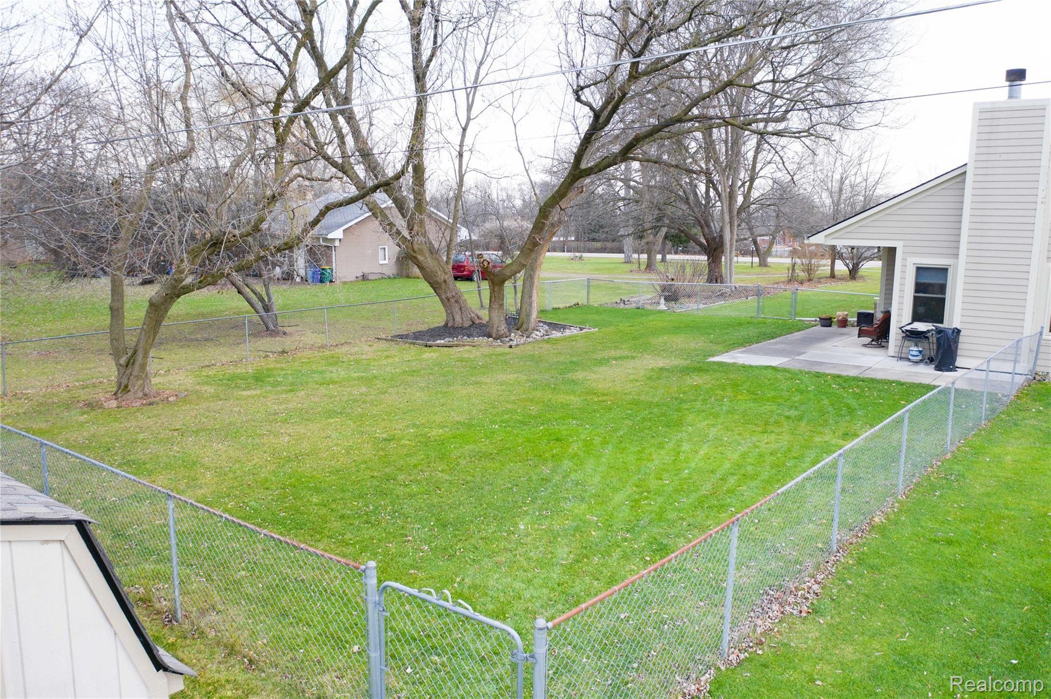 32300 West 10 Mile Road Farmington, MI 48336 - Photo 33 of 33 32300 W 10 Mile Rd, Farmington (33 of 33).jpg