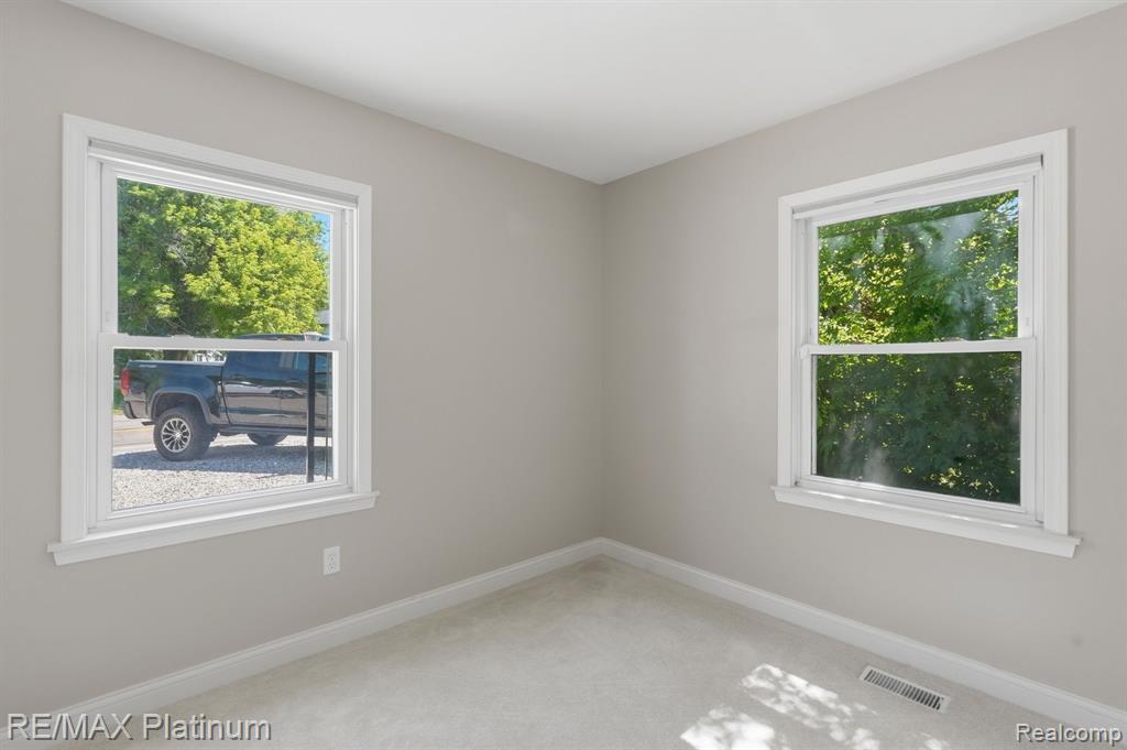 1612 South Hughes Road Brighton, MI 48114 - Photo 13 of 53