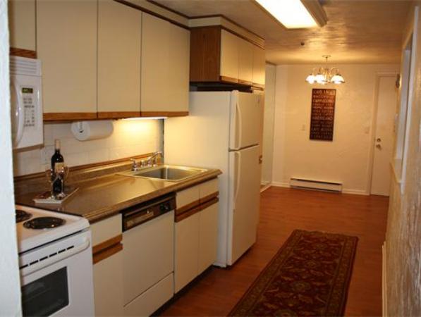 220 Swanson Road, Unit 607 Boxborough, MA 01719 - Photo 3 of 12 Gallery Image 3