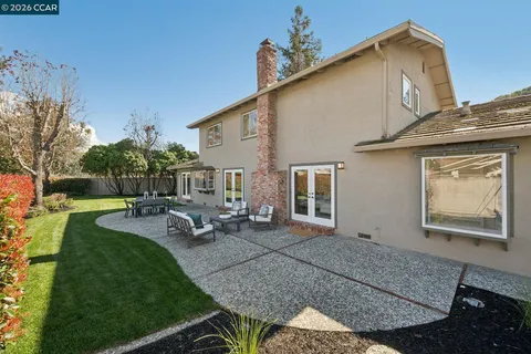 $2,250,000 | 342 Constance Place, Moraga, CA 94556