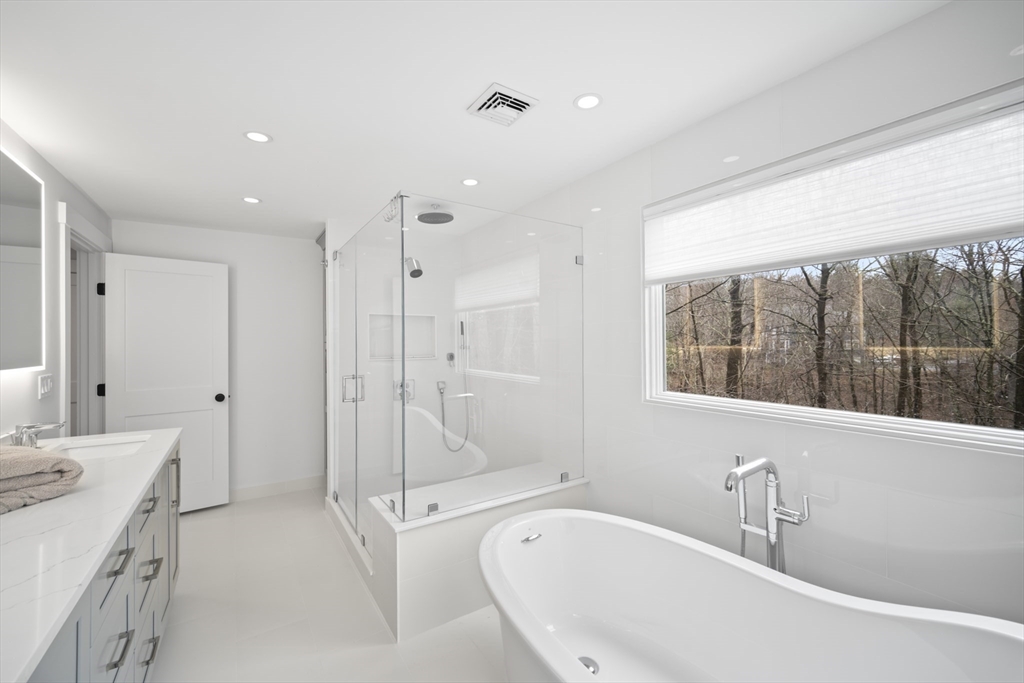 53 Grogan Path Marlborough, MA 01752 - Photo 23 of 40