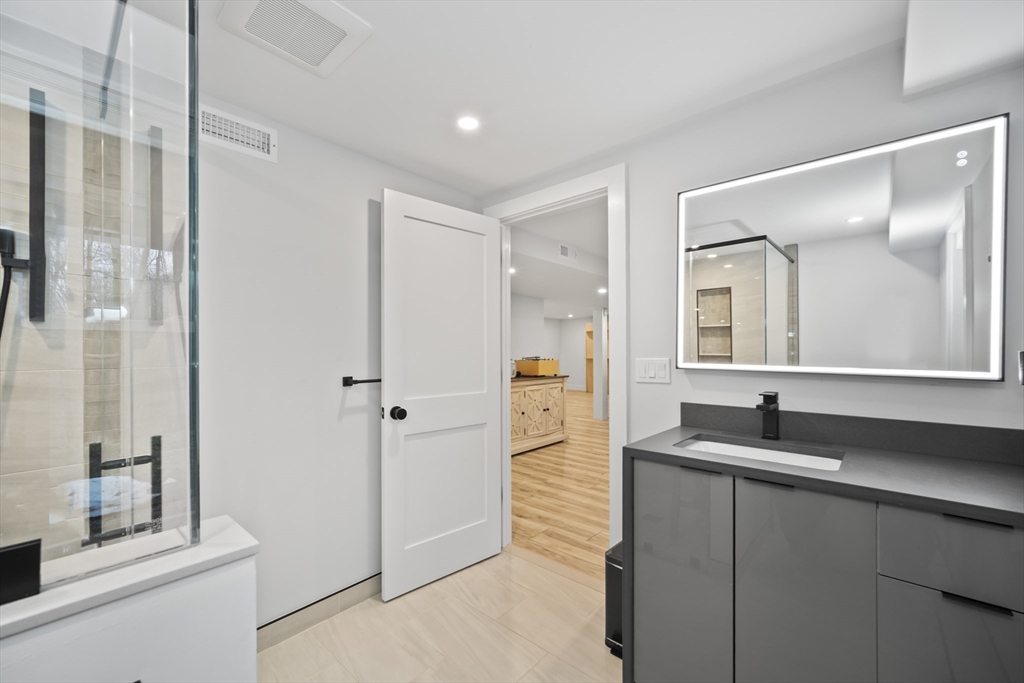 53 Grogan Path Marlborough, MA 01752 - Photo 36 of 40