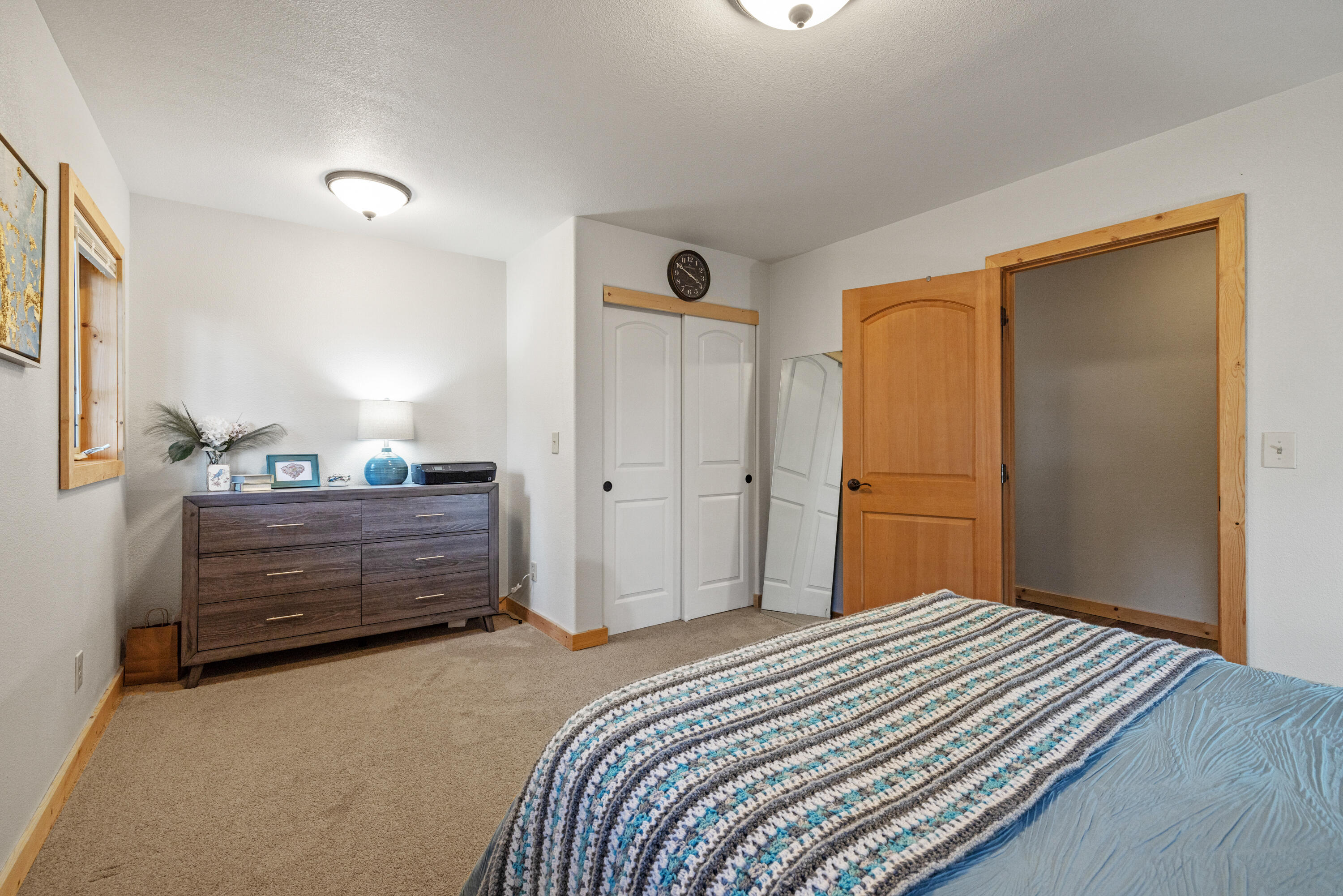 32486 Modoc Point Road Chiloquin, OR 97624 - Photo 41 of 135 32490 Modoc Point Rd-041