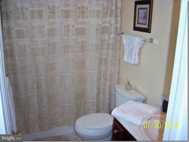 145 Moser Road Warrenton, VA 20186 - Photo 19 of 20 Bath (Master)