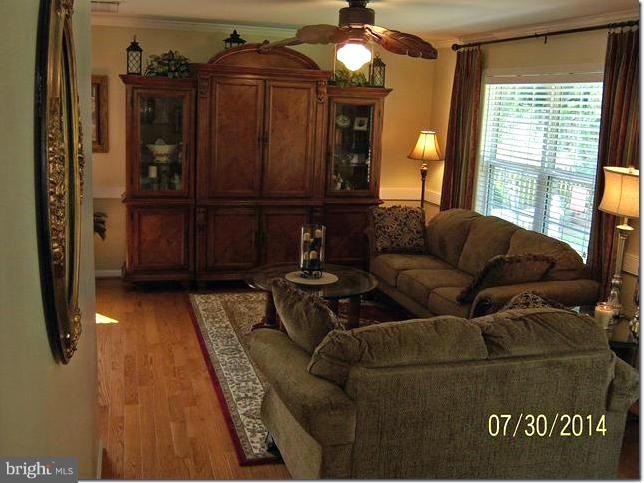 145 Moser Road Warrenton, VA 20186 - Photo 9 of 20 Living Room