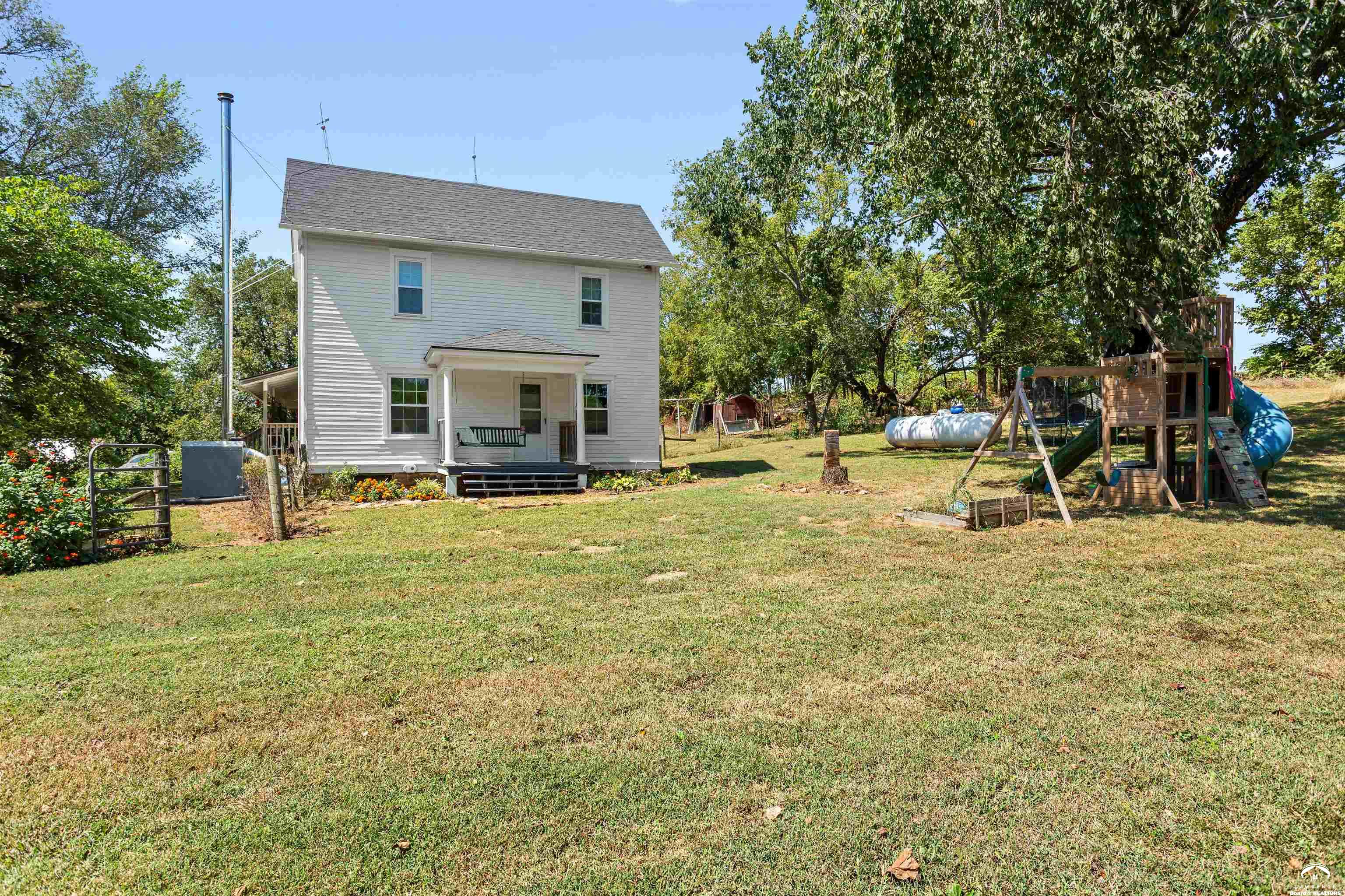 1197 East 100 Road Berryton, KS 66409 - Photo 3 of 29 Gallery Image 3