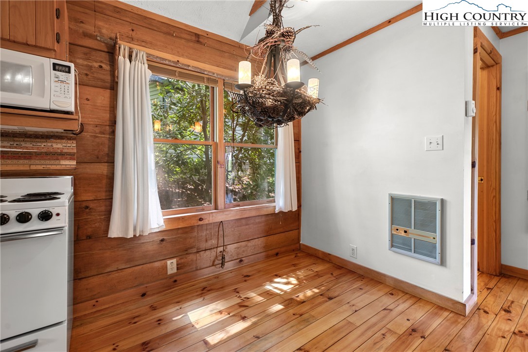 348 Laurelwood Lane Boone, NC 28607 - Photo 13 of 28