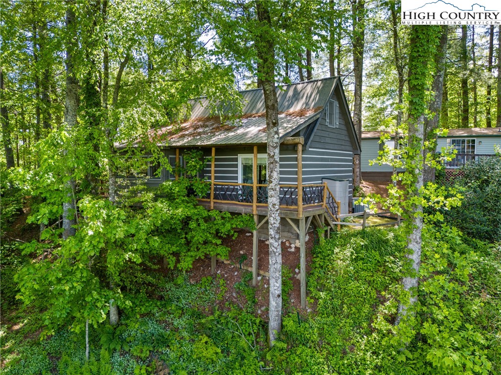 348 Laurelwood Lane Boone, NC 28607 - Photo 3 of 28