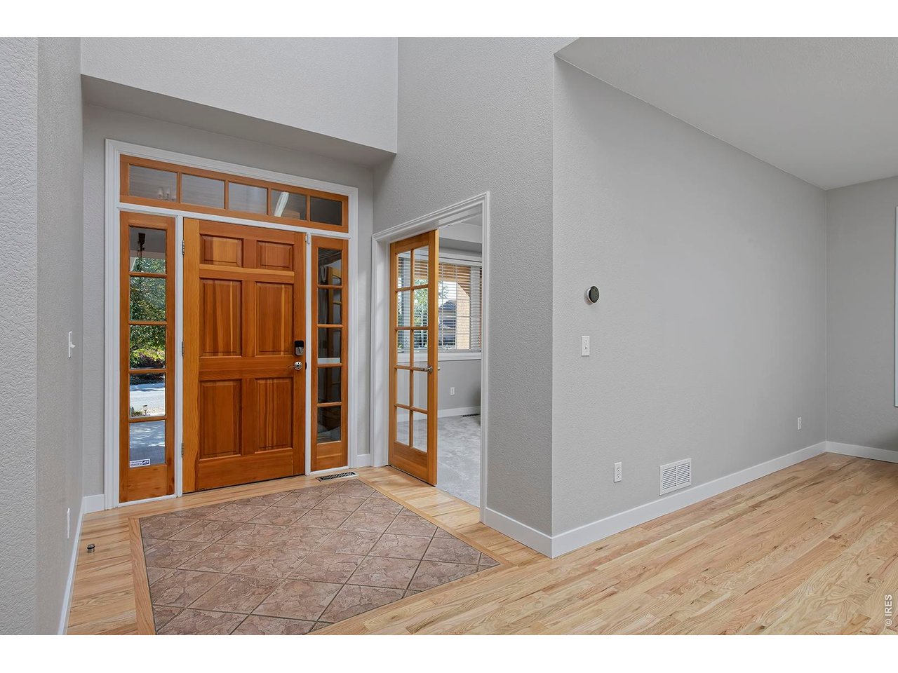 1260 Hawk Ridge Road Lafayette, CO 80026 - Photo 4 of 48 Vaulted foyer