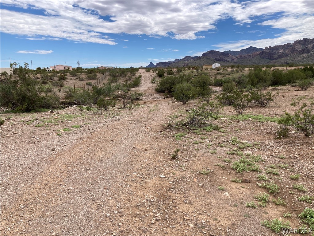 3193 South Goldconda Road Golden Valley, AZ 86413 - Photo 2 of 4
