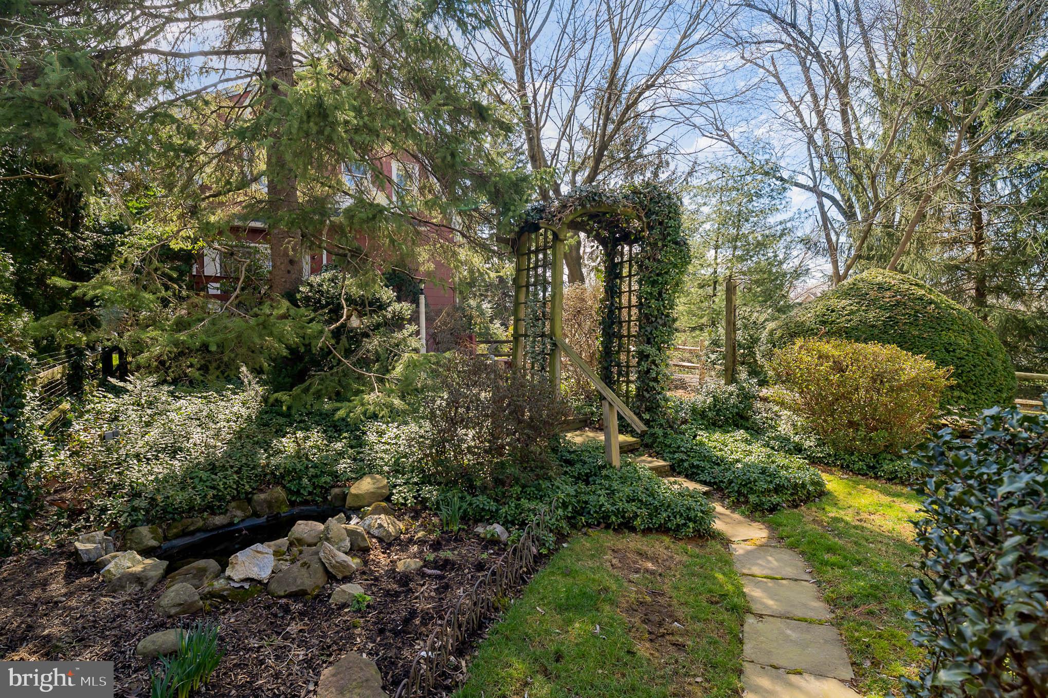 35 West 4th Avenue Lititz, PA 17543 - Photo 33 of 55 a view of a garden with plants and trees