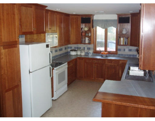 43 Davelin Road Wayland, MA 01778 - Photo 5 of 10 Gallery Image 5