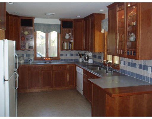 43 Davelin Road Wayland, MA 01778 - Photo 6 of 10 Gallery Image 6
