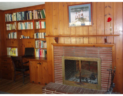 43 Davelin Road Wayland, MA 01778 - Photo 8 of 10 Gallery Image 8