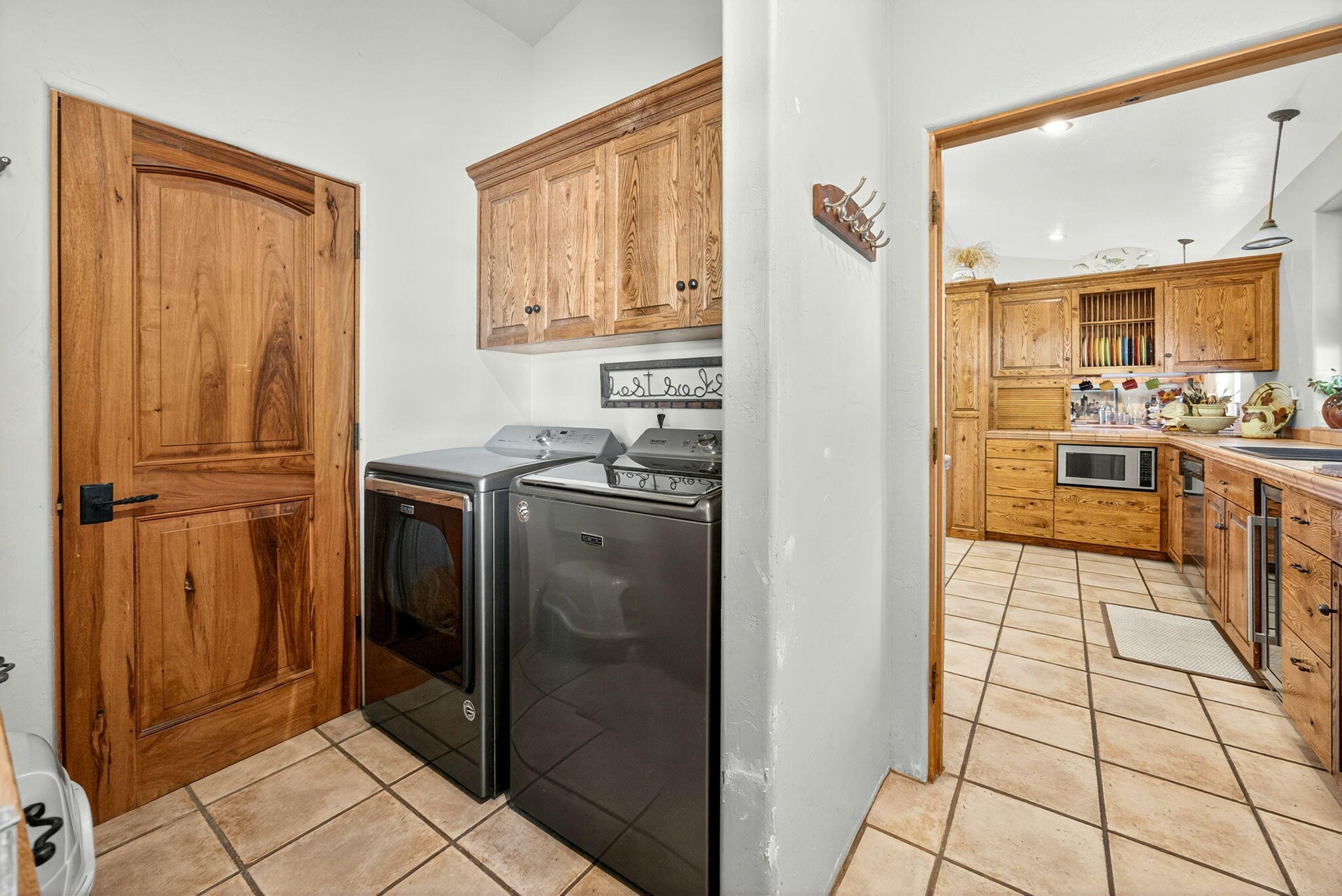 1176 Hamilton Road Jacksonville, OR 97530 - Photo 112 of 125 a kitchen with stainless steel appliances granite countertop a refrigerator and a stove