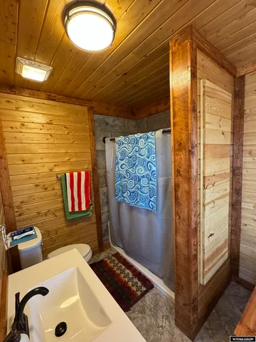 $225,000 | 2207 5th Street, Hanna, WY 82327