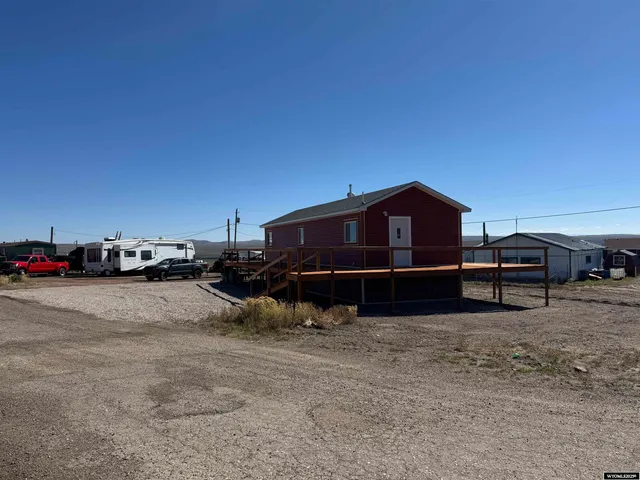 $225,000 | 2207 5th Street, Hanna, WY 82327