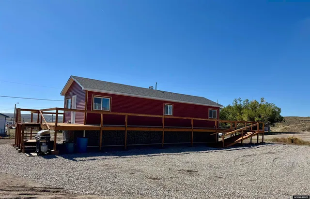 $225,000 | 2207 5th Street, Hanna, WY 82327