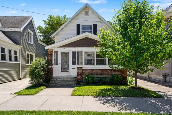 $279,900 | 1030 Logan Street Southeast, Grand Rapids, MI 49506