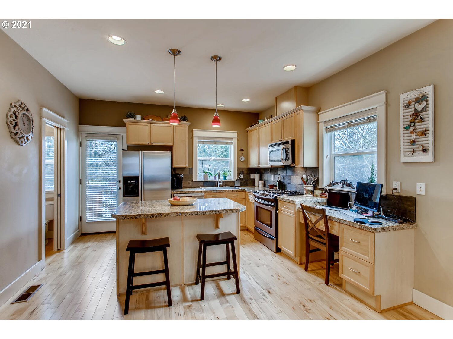 5113 Southwest Shattuck Road, Unit 20 Portland, OR 97221 - Photo 11 of 29 Gallery Image 11