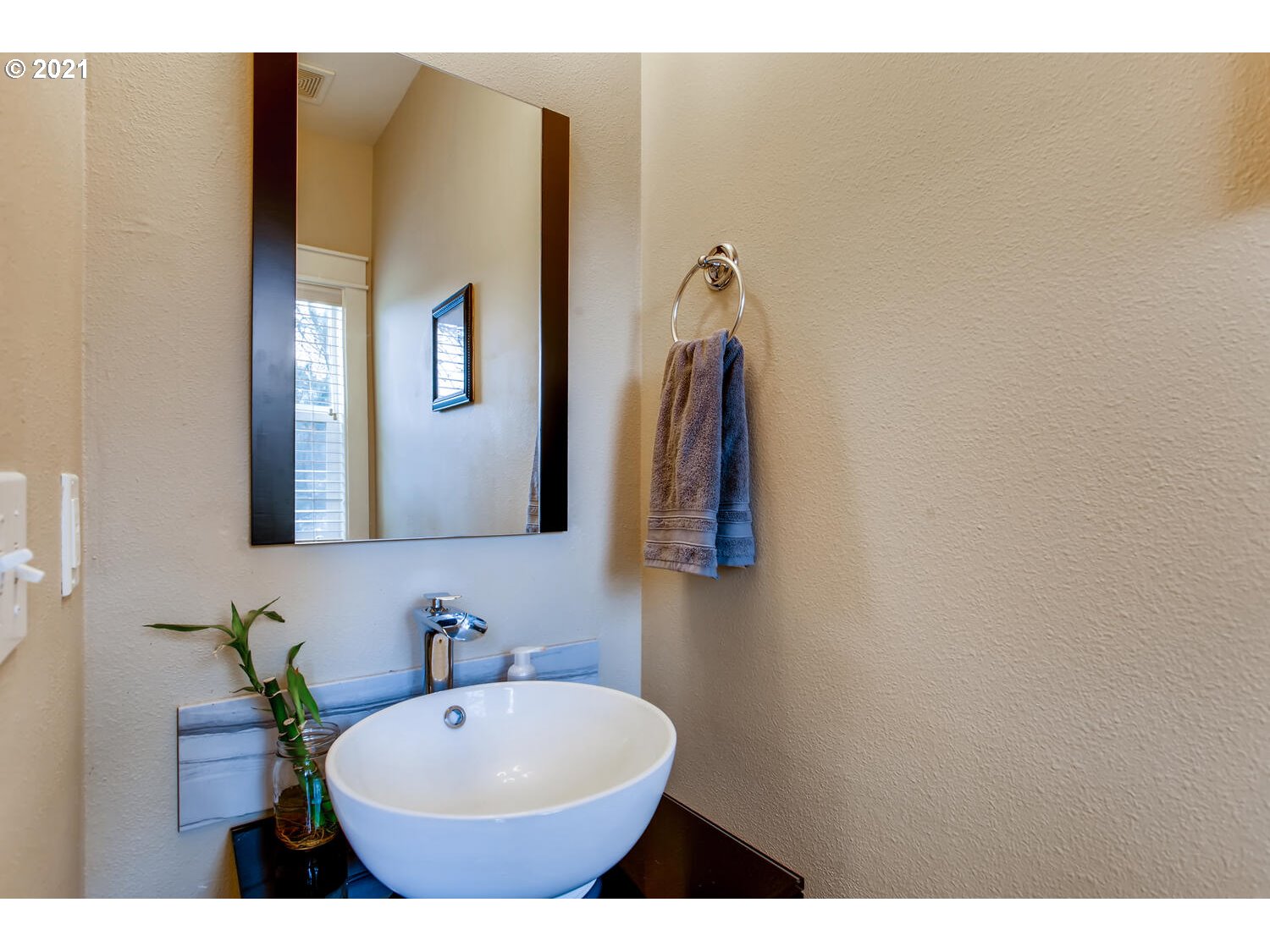 5113 Southwest Shattuck Road, Unit 20 Portland, OR 97221 - Photo 15 of 29 Gallery Image 15