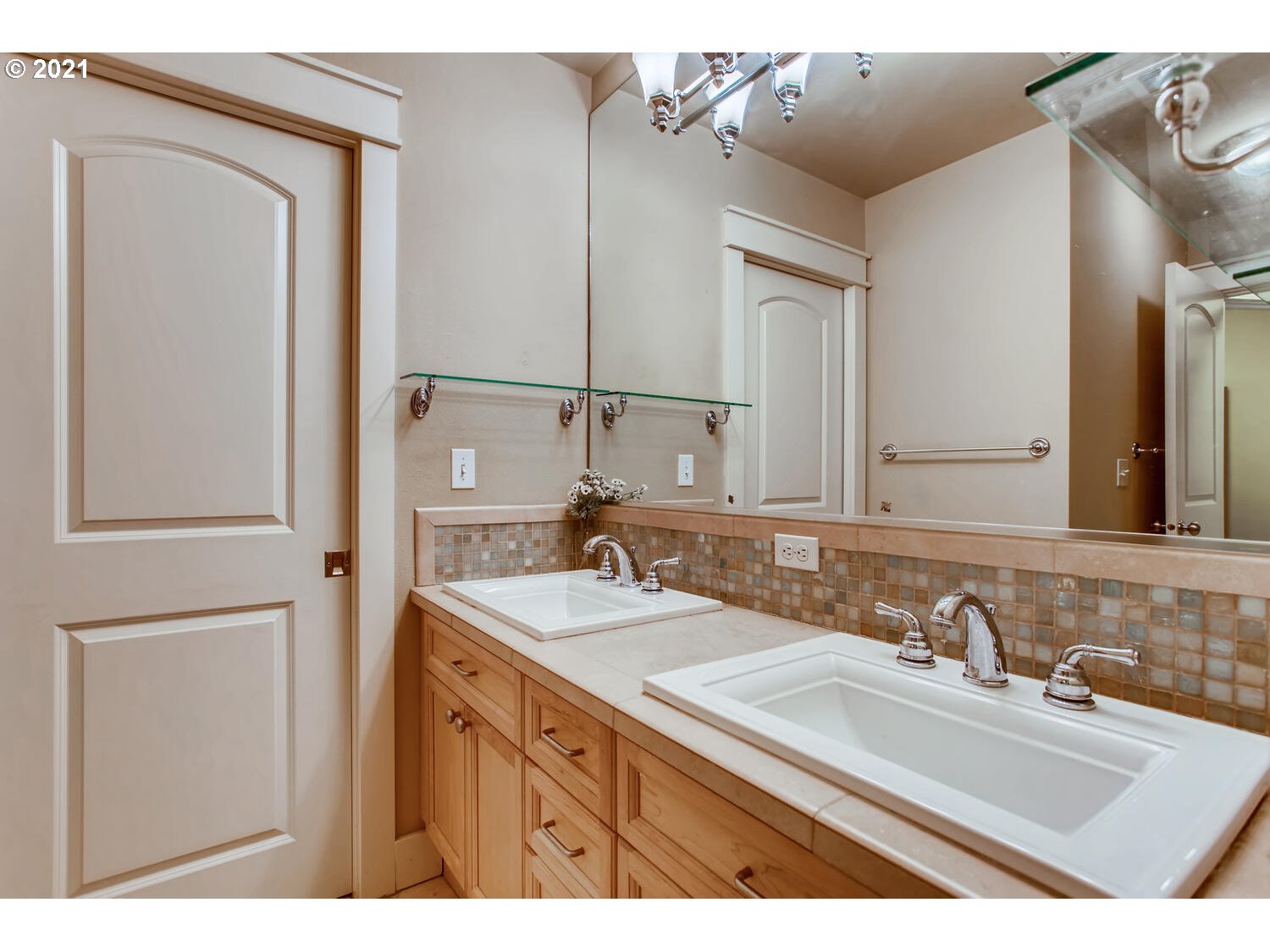 5113 Southwest Shattuck Road, Unit 20 Portland, OR 97221 - Photo 20 of 29 Gallery Image 20