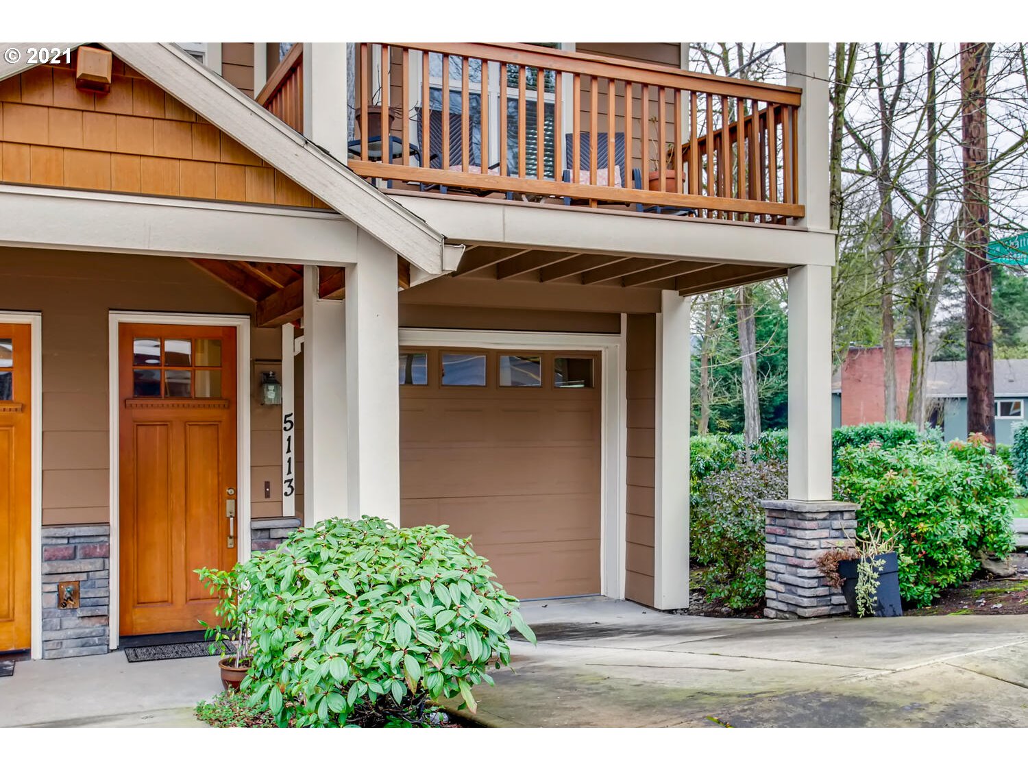 5113 Southwest Shattuck Road, Unit 20 Portland, OR 97221 - Photo 3 of 29 Gallery Image 3