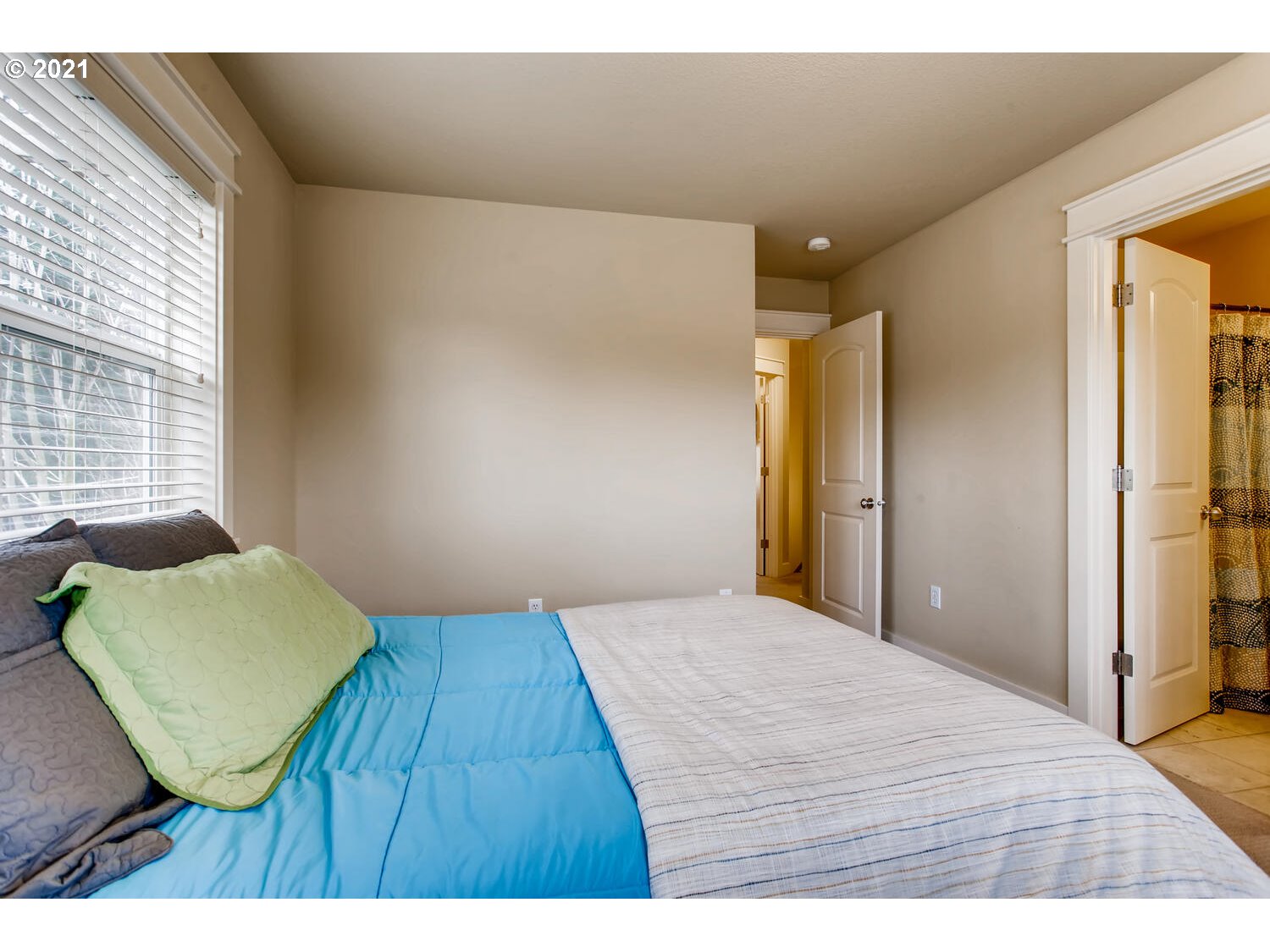 5113 Southwest Shattuck Road, Unit 20 Portland, OR 97221 - Photo 22 of 29 Gallery Image 22