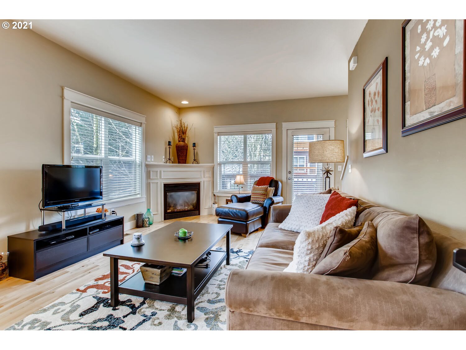 5113 Southwest Shattuck Road, Unit 20 Portland, OR 97221 - Photo 4 of 29 Gallery Image 4