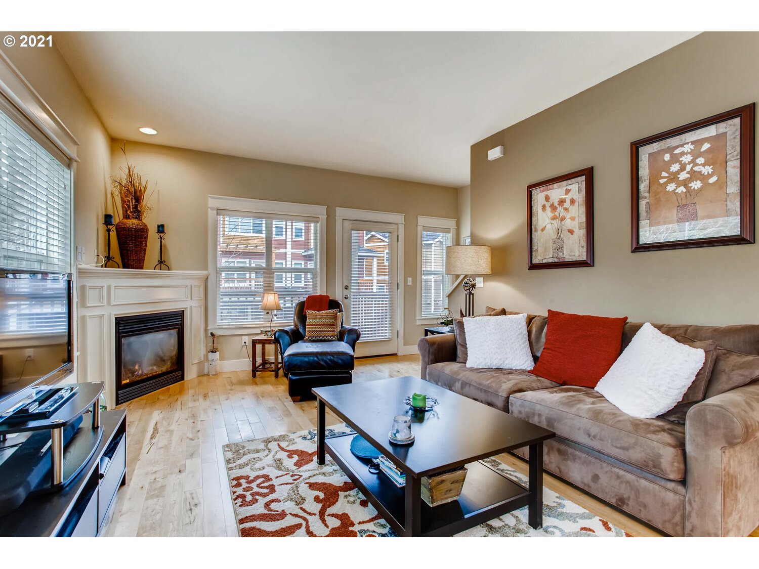 5113 Southwest Shattuck Road, Unit 20 Portland, OR 97221 - Photo 5 of 29 Gallery Image 5