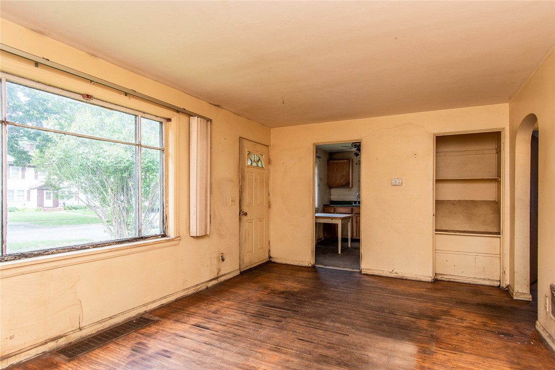 67 Redwood Road Rochester, NY 14615 - Photo 11 of 31