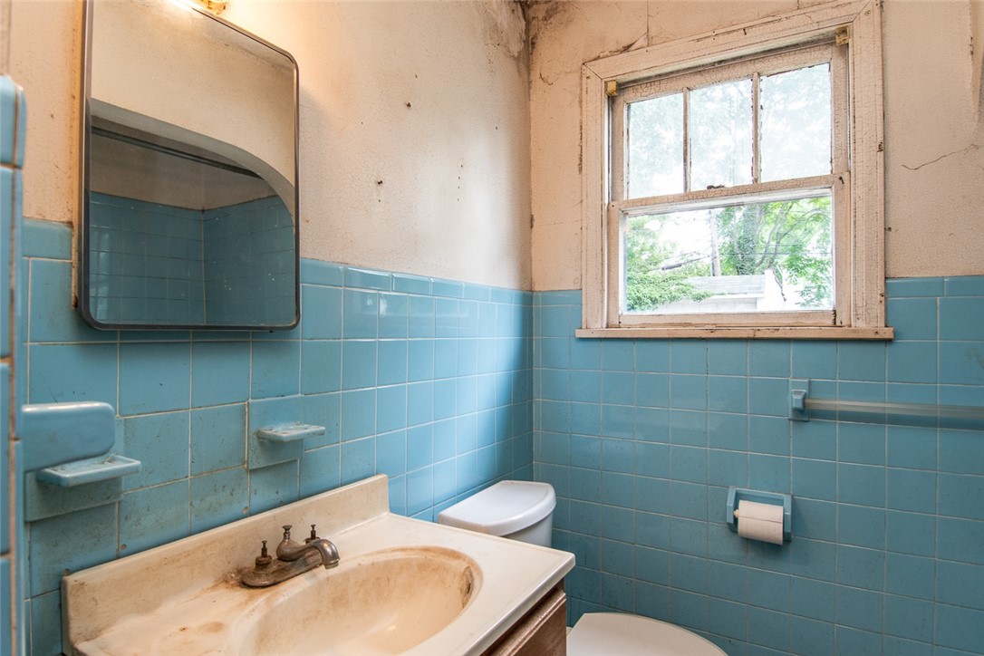 67 Redwood Road Rochester, NY 14615 - Photo 18 of 31