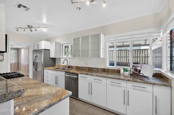 $749,000 | 1526 West Wilshire Drive, Phoenix, AZ 85007