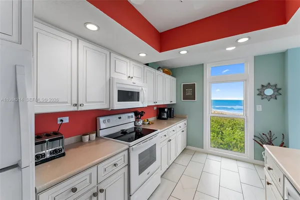 $3,500 | 669 Northeast Plantation Road, Unit 406, Jensen Beach, FL 34957