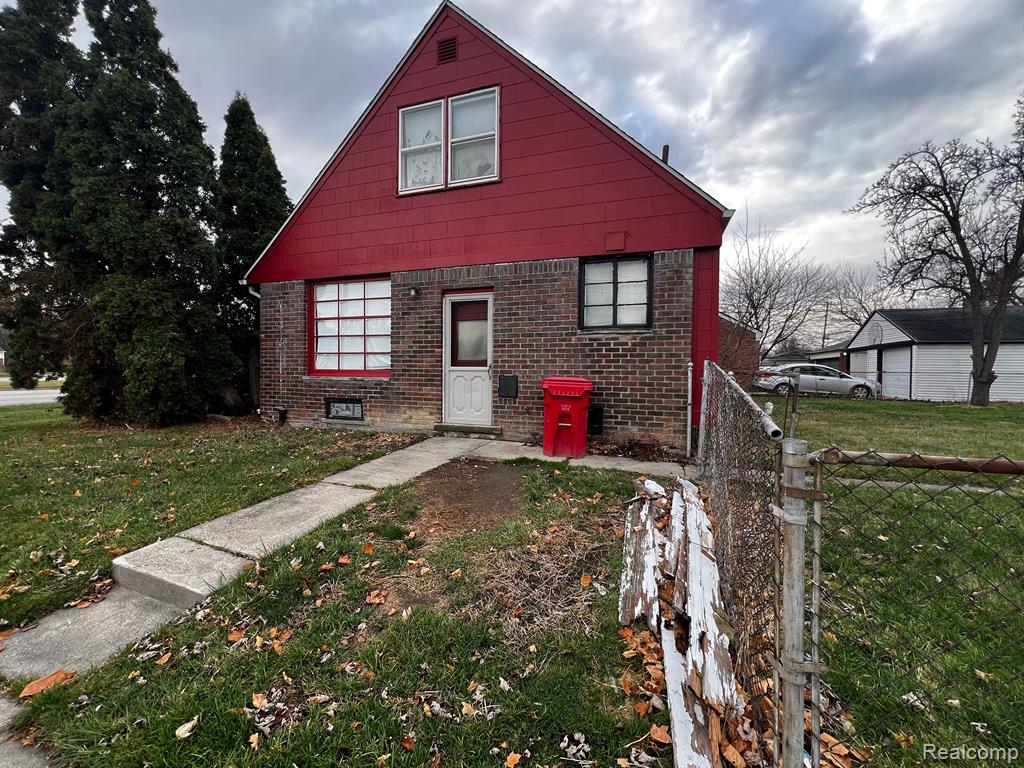 16555 East 8 Mile Road Detroit, MI 48205 - Photo 2 of 10