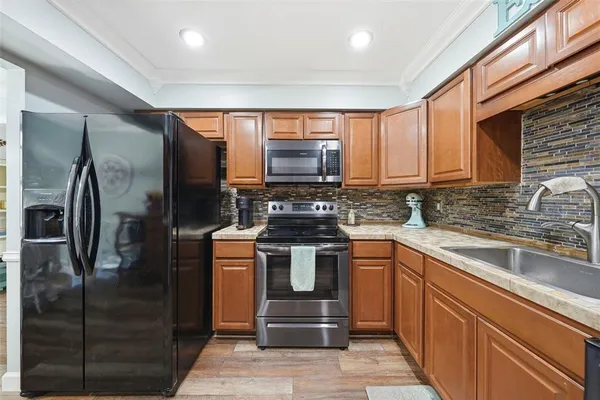 $360,000 | 923 Park Drive, Tavares, FL 32778