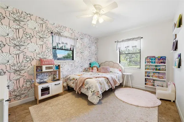 $360,000 | 923 Park Drive, Tavares, FL 32778