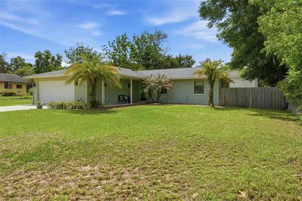 $360,000 | 923 Park Drive, Tavares, FL 32778