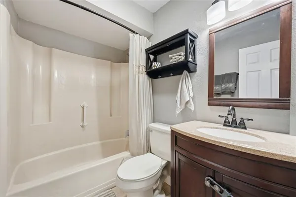 $360,000 | 923 Park Drive, Tavares, FL 32778