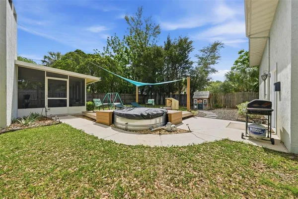 $360,000 | 923 Park Drive, Tavares, FL 32778