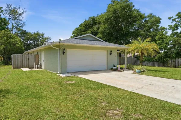 $360,000 | 923 Park Drive, Tavares, FL 32778