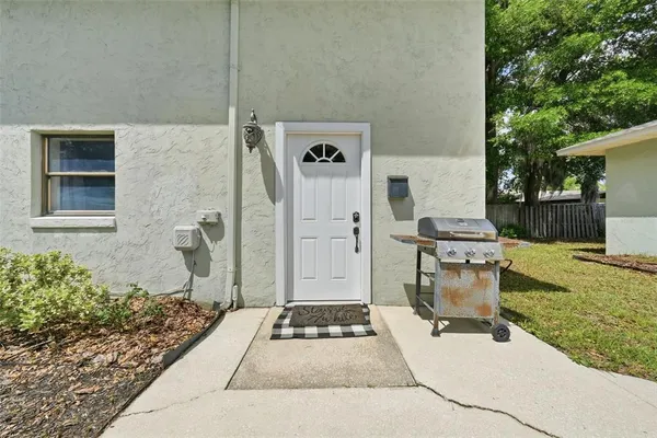 $360,000 | 923 Park Drive, Tavares, FL 32778