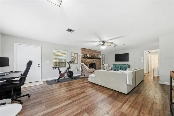$360,000 | 923 Park Drive, Tavares, FL 32778