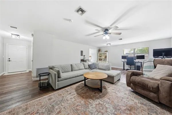 $360,000 | 923 Park Drive, Tavares, FL 32778