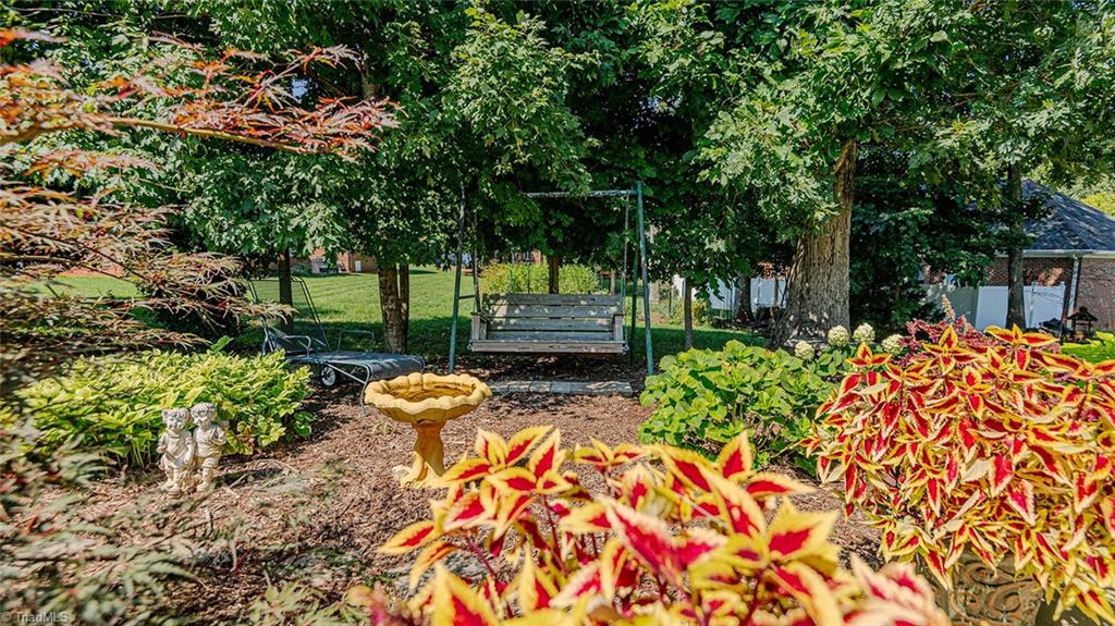 605 Compton Court Graham, NC 27253 - Photo 17 of 46 Gallery Image 17