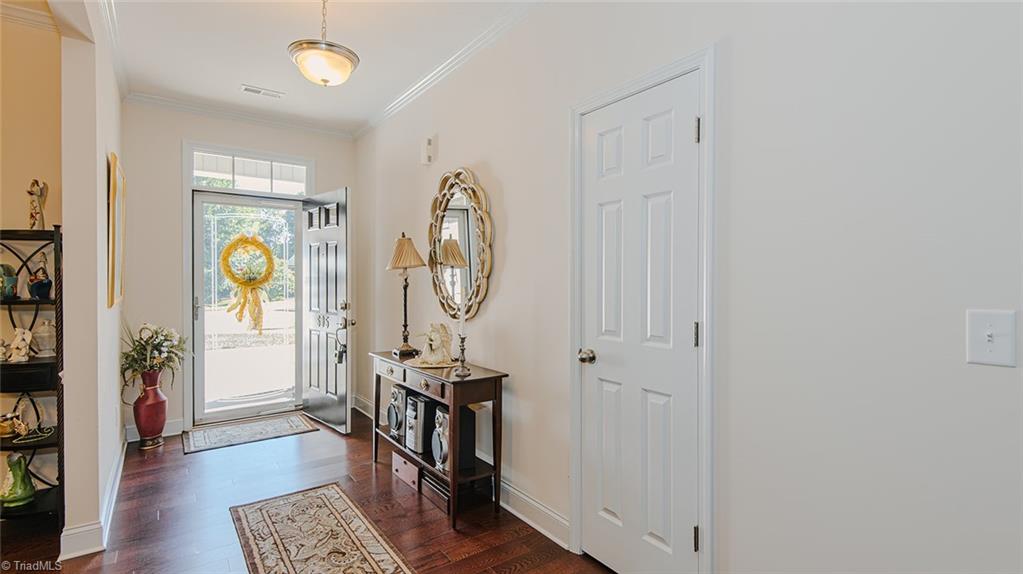 605 Compton Court Graham, NC 27253 - Photo 3 of 46 Gallery Image 3