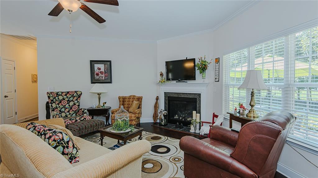 605 Compton Court Graham, NC 27253 - Photo 5 of 46 Gallery Image 5